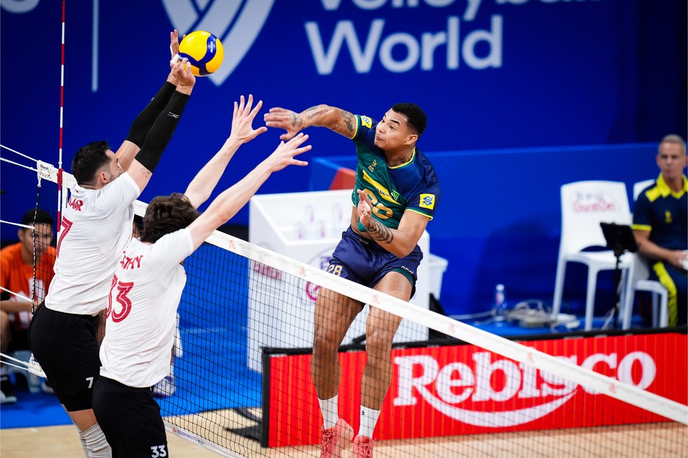 Brasil x Canadá - Liga das Nações masculina — Foto: Volleyball World