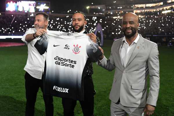 Negociações, contratações e reforços: os detalhes da janela de transferências do Corinthians.