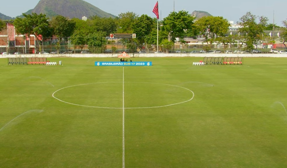 Estádio da Gávea não tem recebido público na arquibancada enquanto o clube a reforma — Foto: Reprodução/FlaTV
