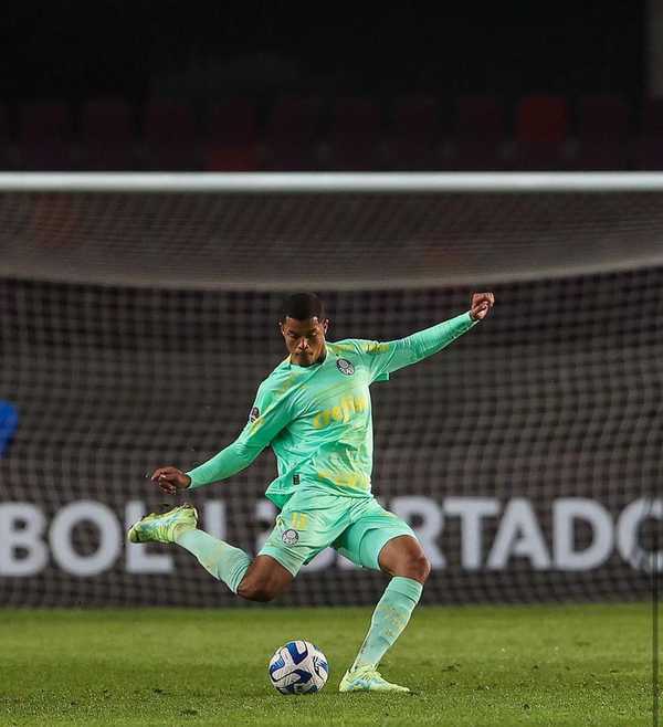 Palmeiras acerta empréstimo do zagueiro Pedro Felipe ao sub-19 da Juventus, da Itália