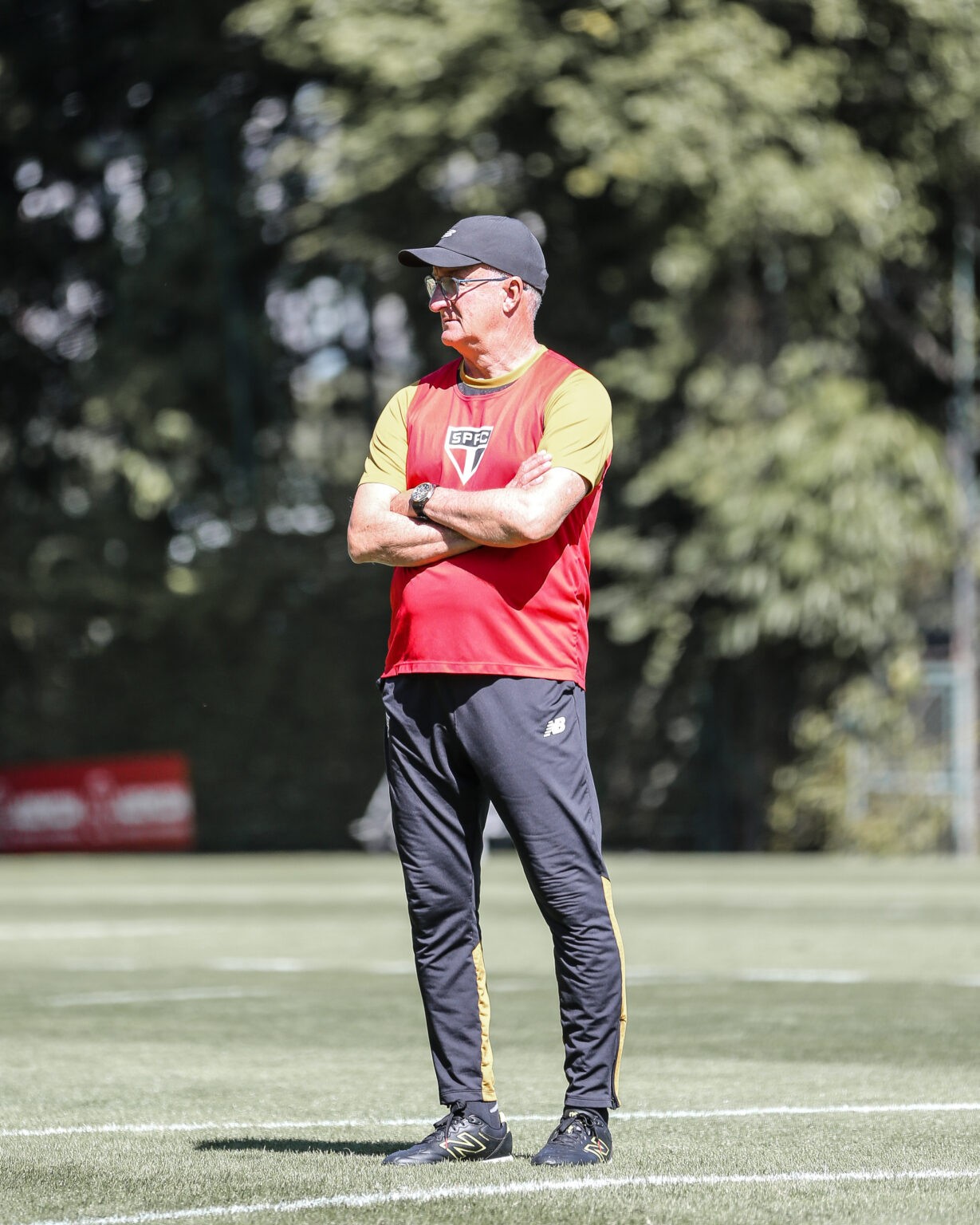 Escalação do São Paulo: Sabino é dúvida, e Dorival fará mudanças na defesa contra o Athletico