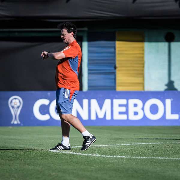 Diniz finaliza preparação para final da Sul-Americana com provável escalação do Cruzeiro