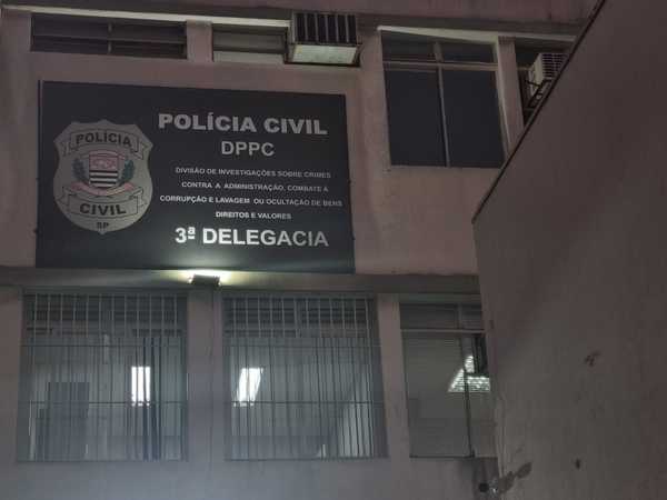 Polícia investiga detetive particular por atuação paralela em negociação de patrocínio do Corinthians
