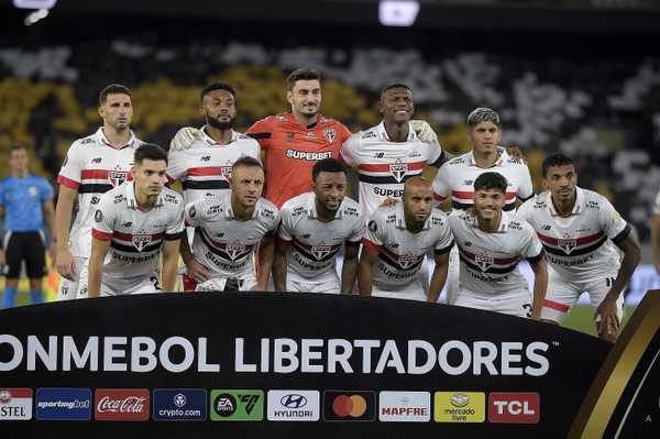 Atuações do São Paulo: Zaga é essencial em empate fora de casa