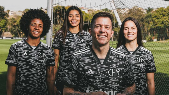 Atlético-MG lança uniforme 3; veja imagens exclusivas dos jogadores com camisa
