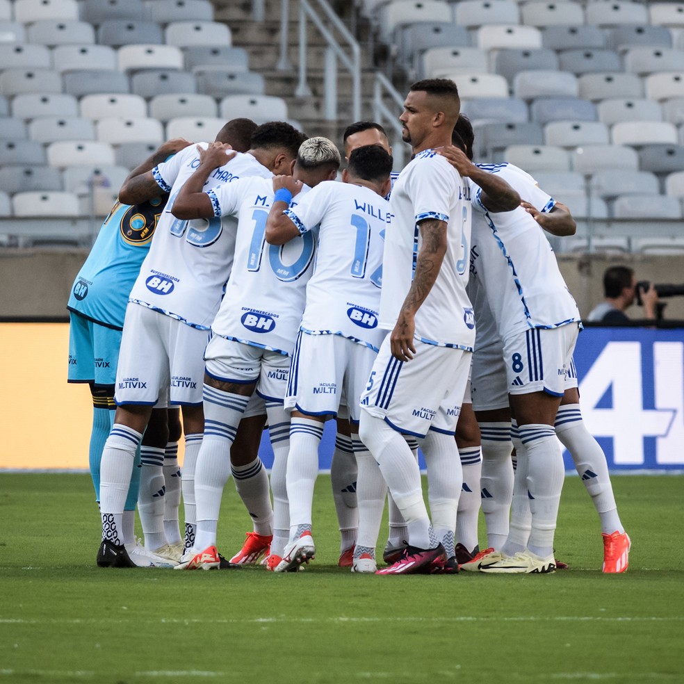 Jogadores do Cruzeiro reunidos antes da partida contra o Vitória — Foto: Flickr/Cruzeiro