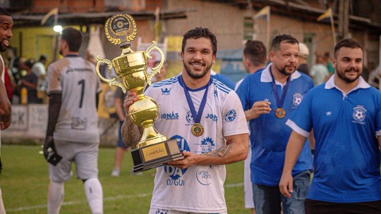 Lembra dele? Ex-Corinthians e PSG é campeãovera john bonustorneio amadorvera john bonusSanta Catarina