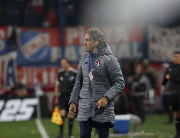 Estratégia de Zubeldía e análise do empate do São Paulo em jogo duro