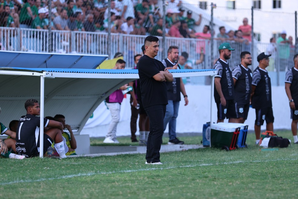 Felipe Soares, t�cnico do Nacional de Patos � Foto: �der Souza / Nacional de Patos