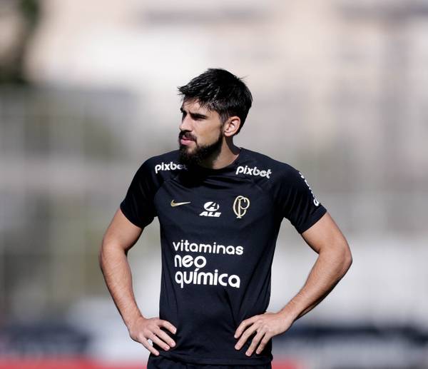 Insatisfação, promessa e cobiça: Corinthians vive impasse para renovar com Bruno Méndez
