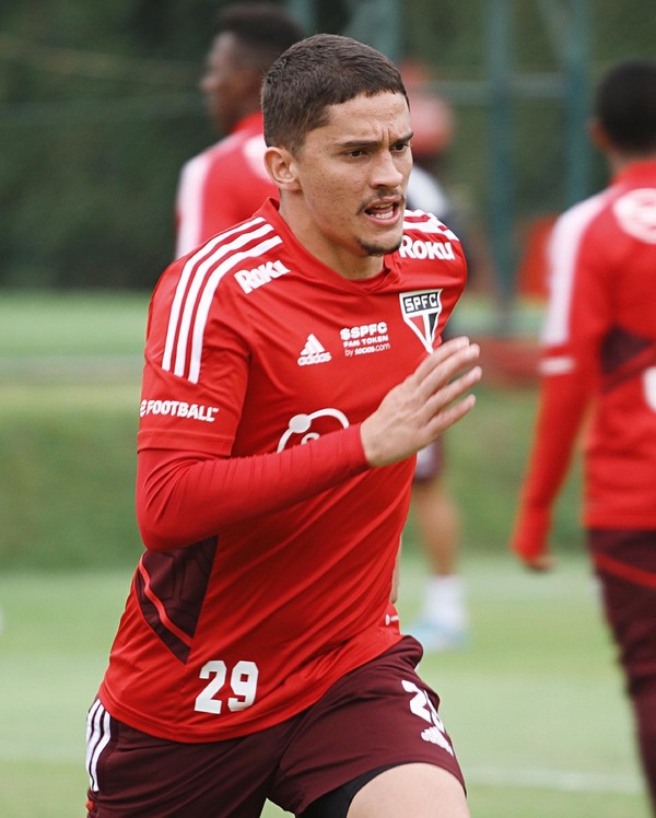 Pablo Maia: golaço e Craque do Jogo - SPFC