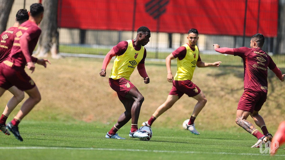 Athletico finaliza preparação para enfrentar o Vila Nova — Foto: José Tramontin/athletico.com.br