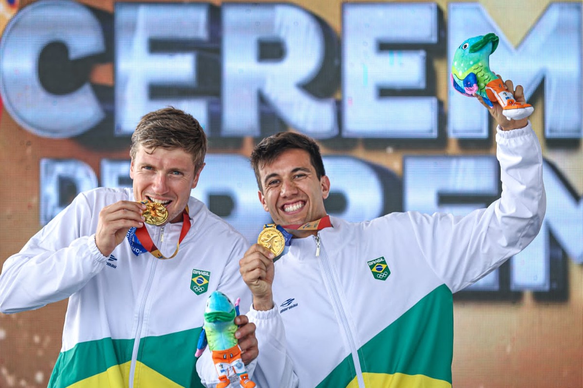 André Baran e Vitória Marchezini conquistam primeiro ouro do Beach Tennis  nos Jogos Sul-Americanos de Praia - Confederação Brasileira de Tênis