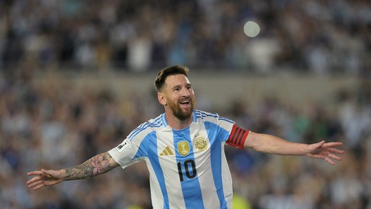 Messi já considera a ideiaaf12betjogar a Copaaf12bet2026: "Veremos quando chegar o momento"