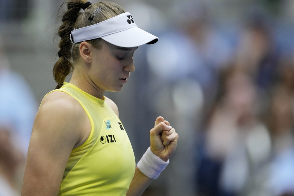 Elena Rybakina comemora ponto na final do US Open 2026 contra Aryna Sabalenka — Foto: Eduardo Munoz