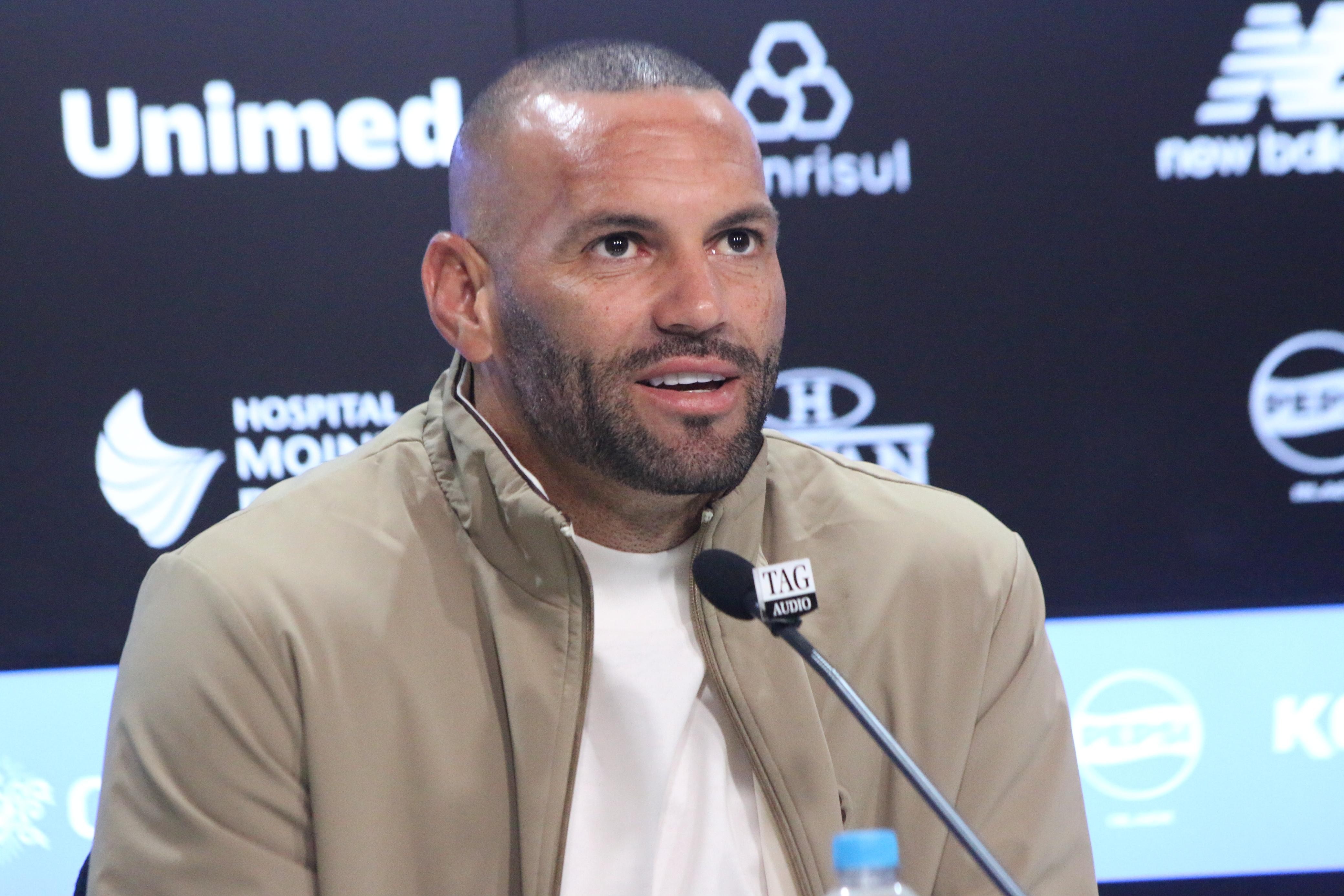 Azarão entre os goleiros, Weverton comenta convocação para a Copa | Ge