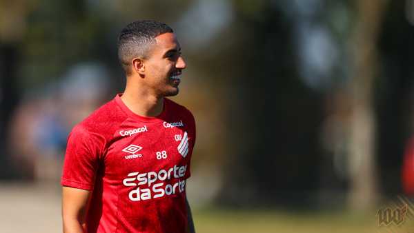 Negociação da ida de Christian do Athletico para o Cruzeiro gira em 8 milhões de euros