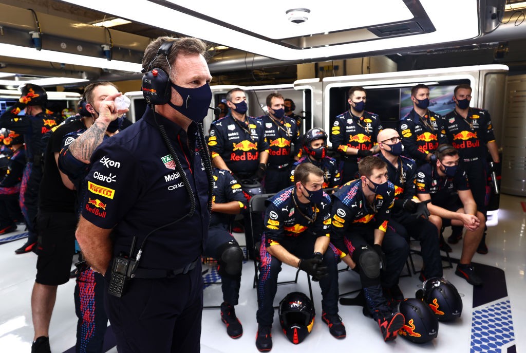 RBR não superestima vantagem no campeonato e teme reação de Hamilton | Ge