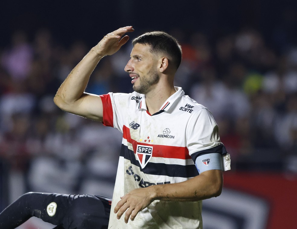 DE SAÍDA? Segundo fontes, Calleri é alvo de gigante argentino