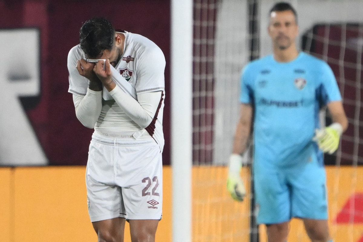 Análise: Fluminense paga o preço por mexidas erradas e exposição no fim, mas ainda tem volta