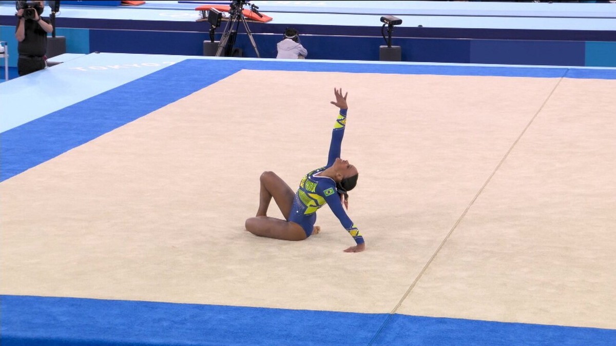 Brasil conquista a prata inédita no Mundial de Ginástica Artística sob  liderança de Rebeca Andrade - Estadão