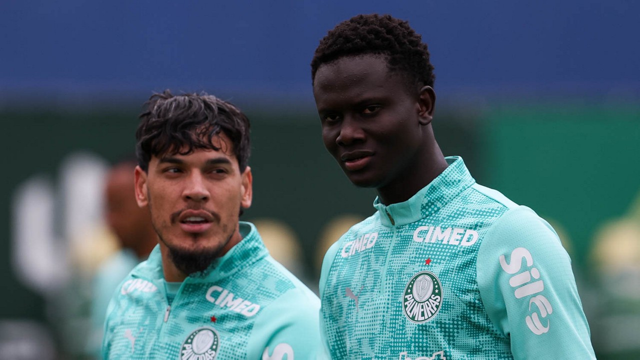 Koné, zagueiro da Costa do Marfim, é relacionado pela primeira vez no Palmeiras