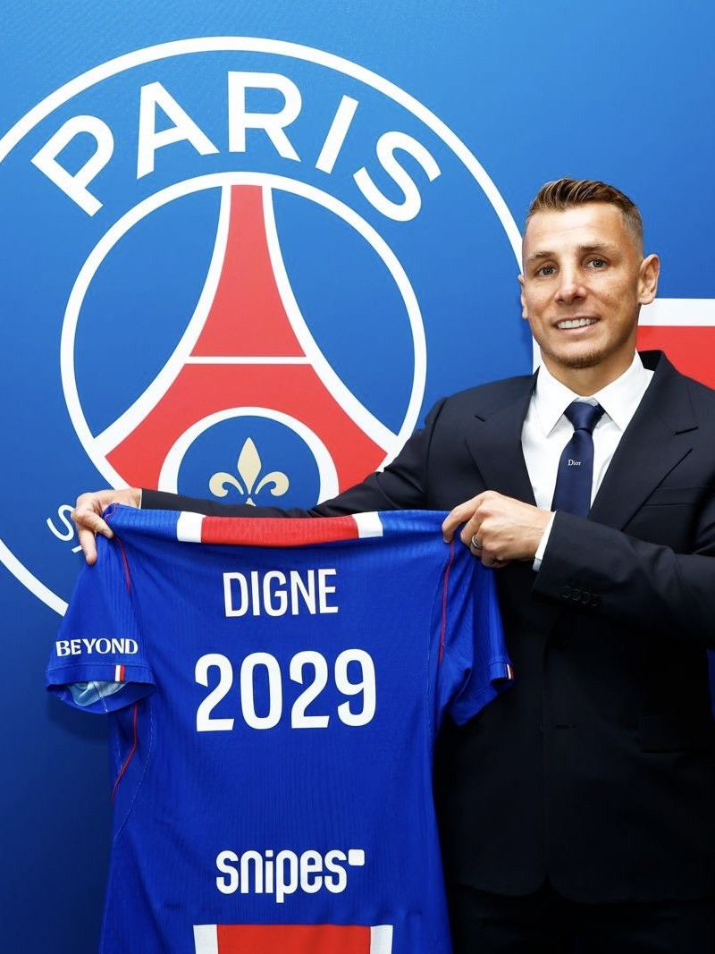 PSG anuncia contratação de lateral que representou a França na Copa do Mundo