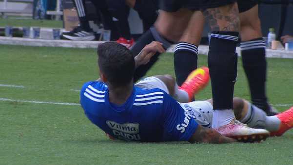 Pisão de Lyanco em Dudu: Intencional ou acidental? Confira as versões no clássico.