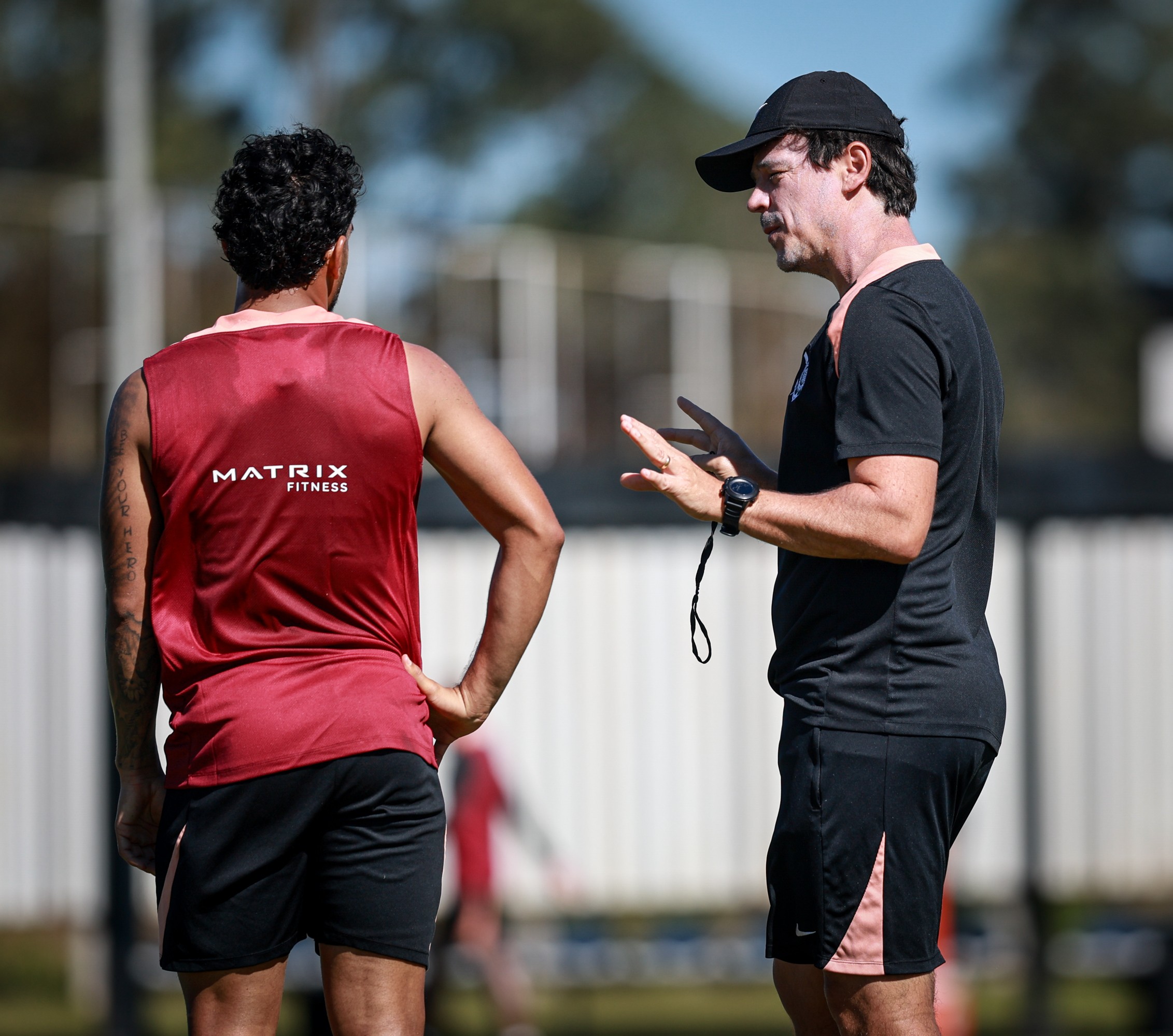 Corinthians se prepara para enfrentar o Remo em treino sob comando de Diniz