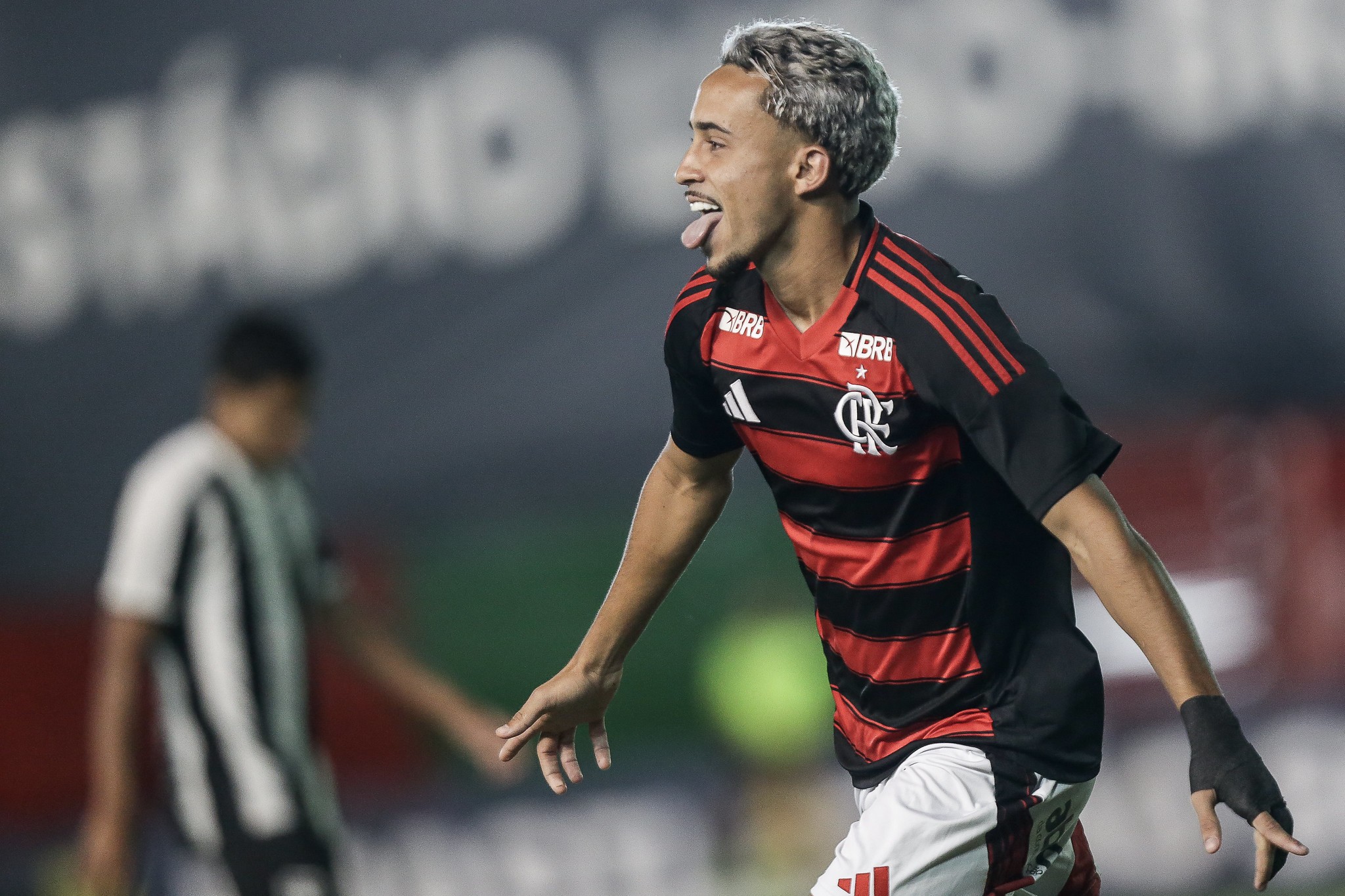 Cruzeiro encaminha contratação de Matheus Gonçalves, do Flamengo