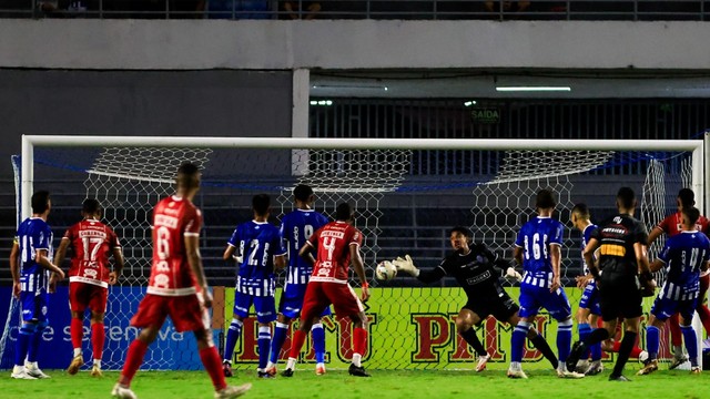 Contra o CSA, Kauã empata o jogo para o Penedense
