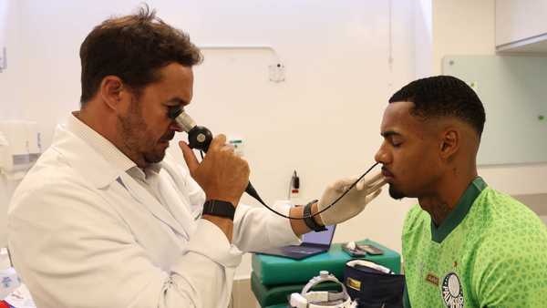 Palmeiras promove jovens talentos da base para equipe principal após Copinha.