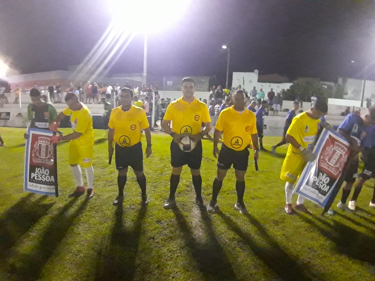 Nos pênaltis, Cruz das Armas supera Roger e avança para enfrentar Valentina  na final da Copa João Pessoa de Futebol