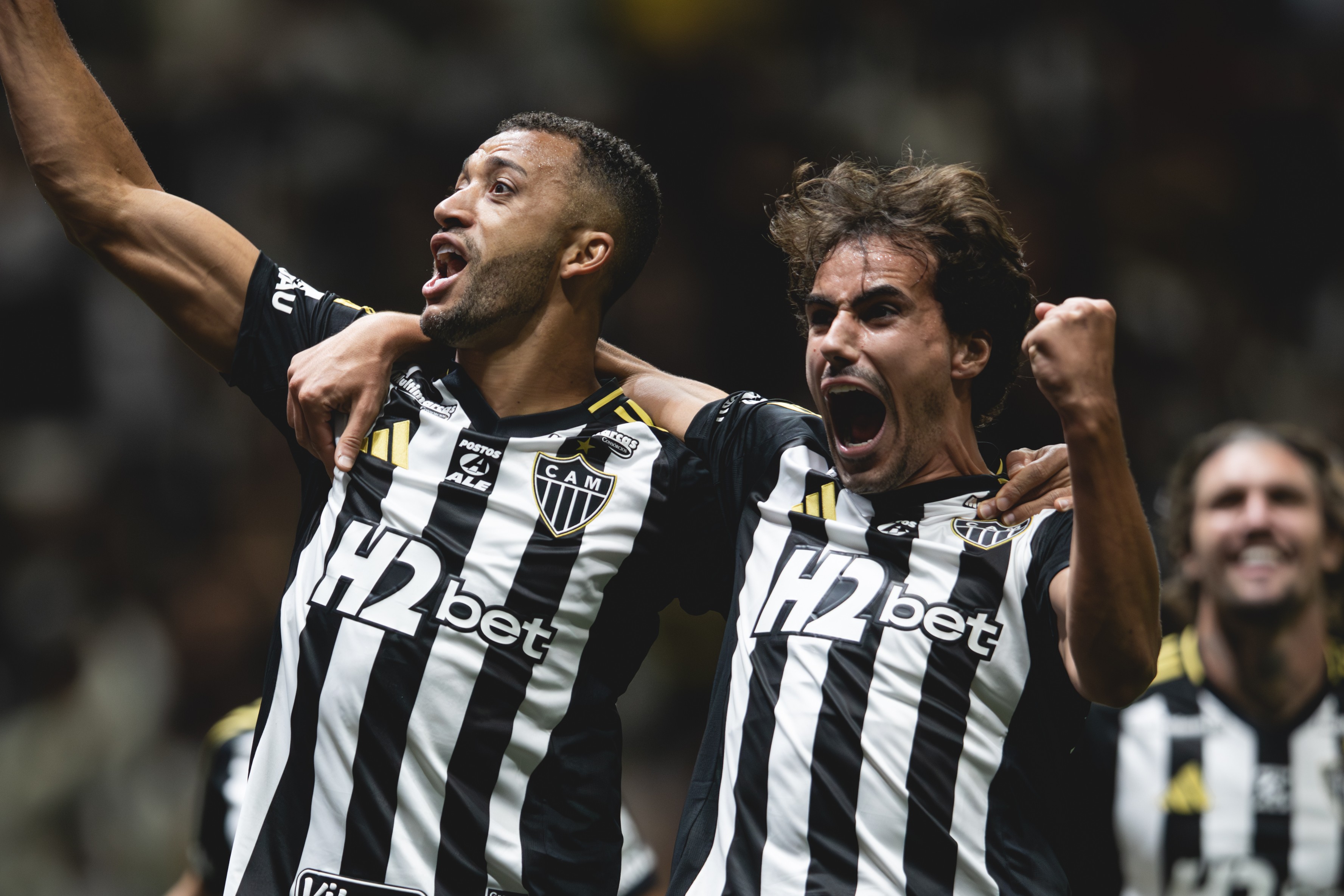 Análise: Atlético-MG sai na frente, supera expulsão e conquista p