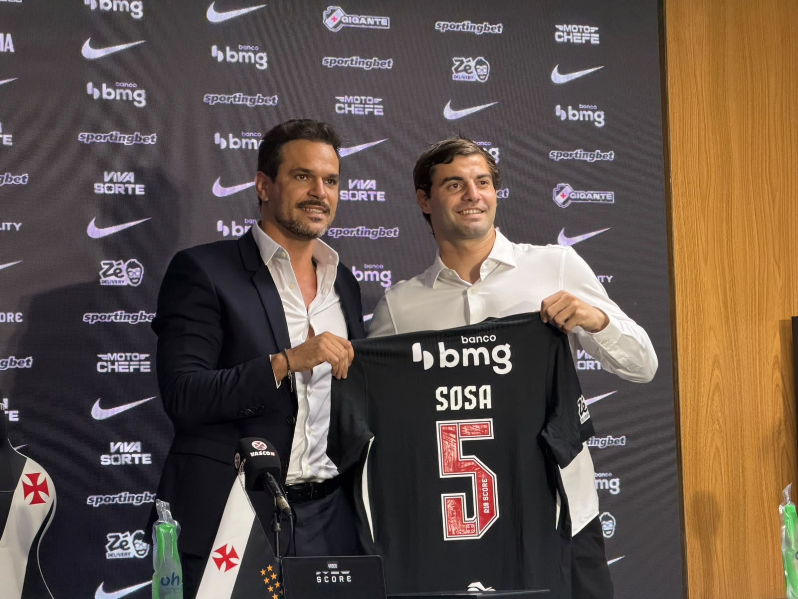 Sosa traz versatilidade e liderança para o Vasco em sua estreia no Brasileirão