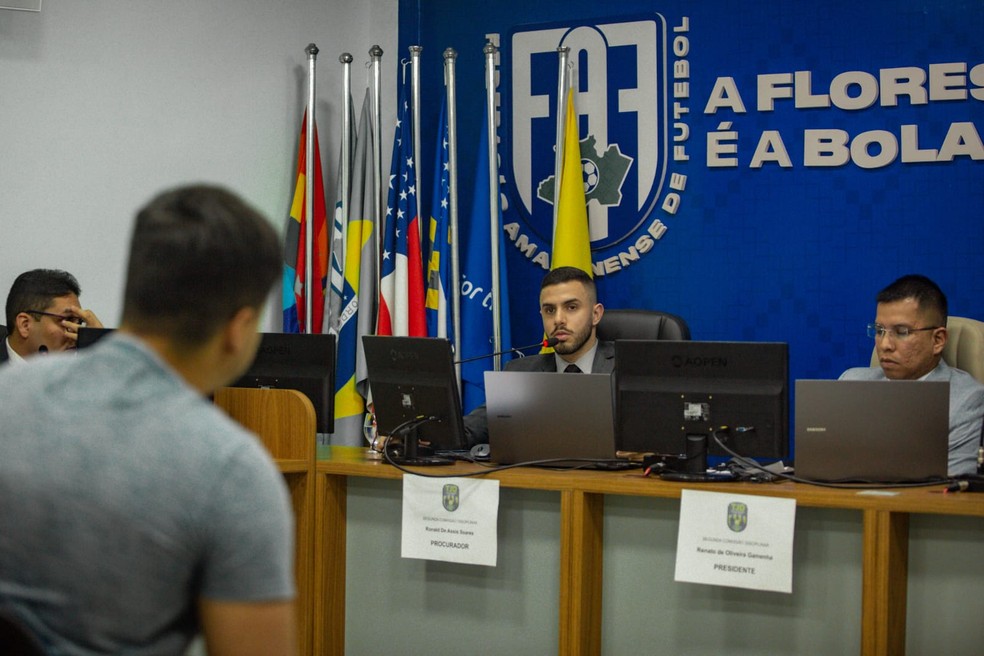 Vice-Presidente do Manauara condenado por cuspir em &aacute;rbitro no Amazonense 2024 &mdash; Foto: Deborah Melo
