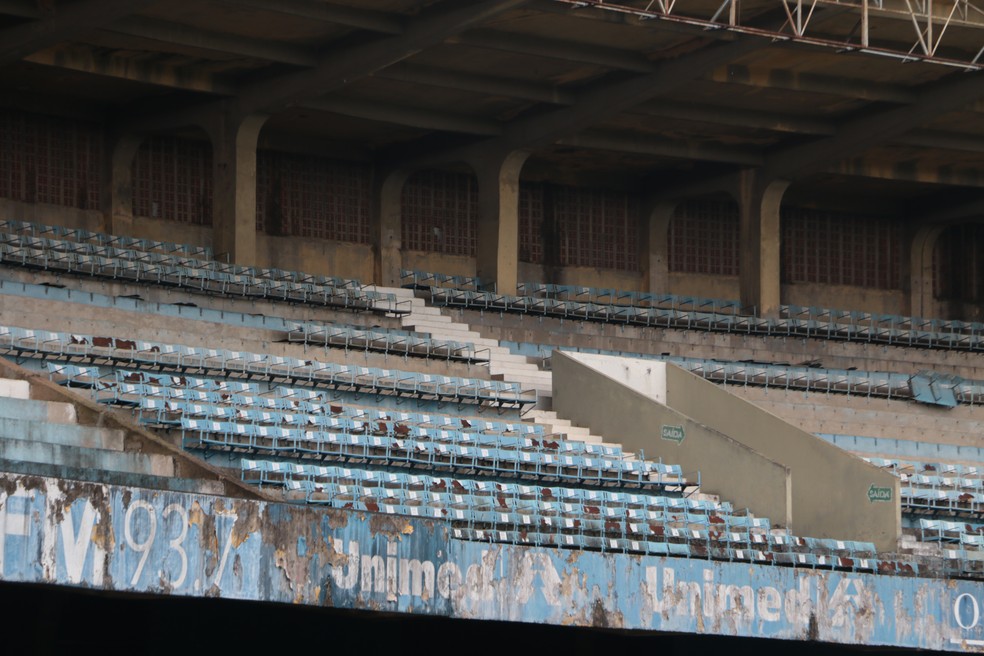 Antigo setor de cadeiras do estádio Olímpico — Foto: Esther Fischborn / ge.globo