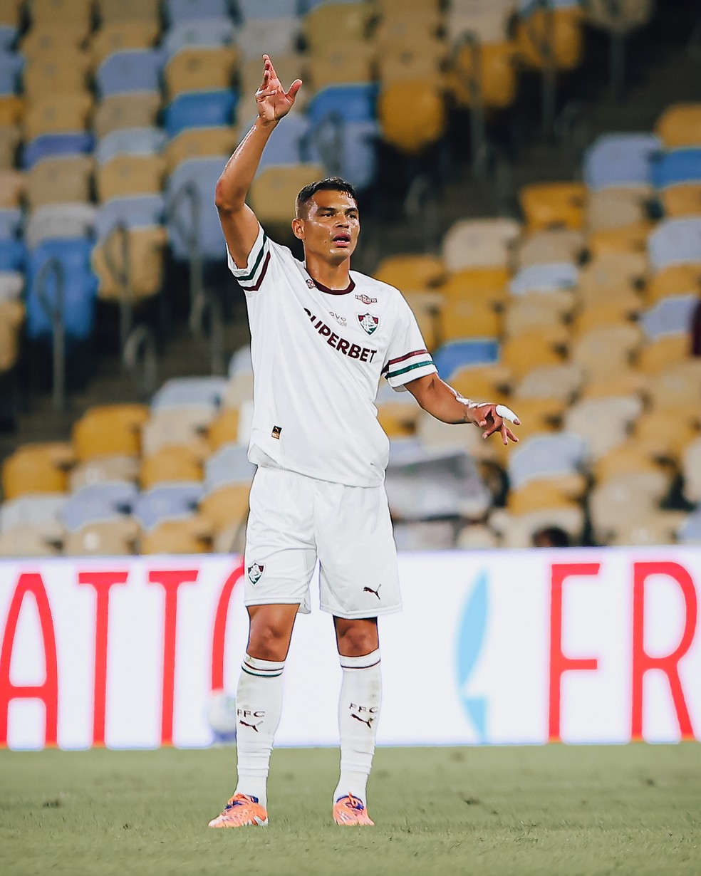 Thiago Silva sente a emoção do retorno e entende a torcida do Fluminense