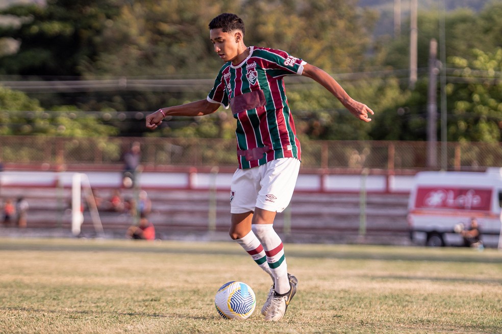 Isaque integra a "Esquadrilha 07", geração de joias do sub-17 do Fluminense — Foto: Leonardo Brasil/FFC