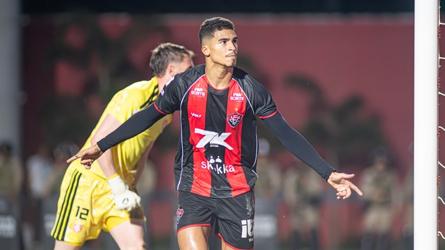 Renê em Vitória x Internacional