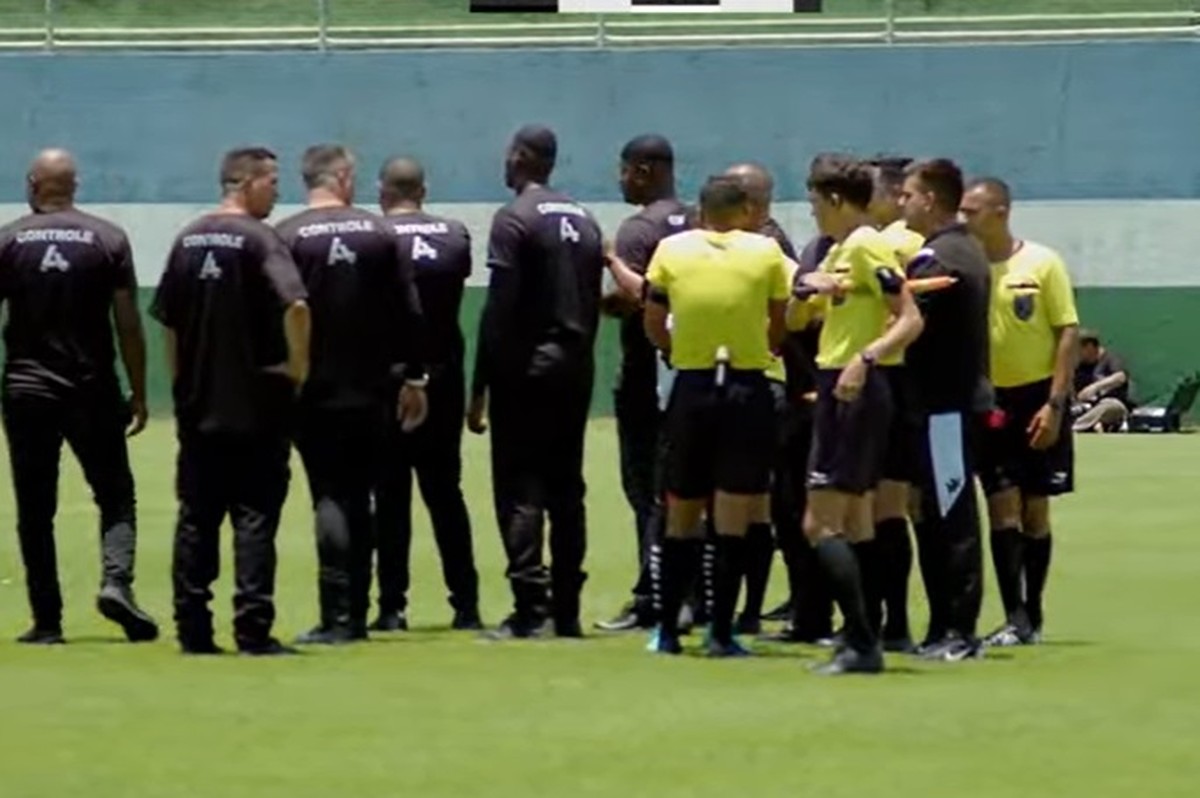 CONFUSÃO SÉRIA! Clássico na final do Carioca Sub-17 termina com brigas e discussões; Saiba como foi o jogo