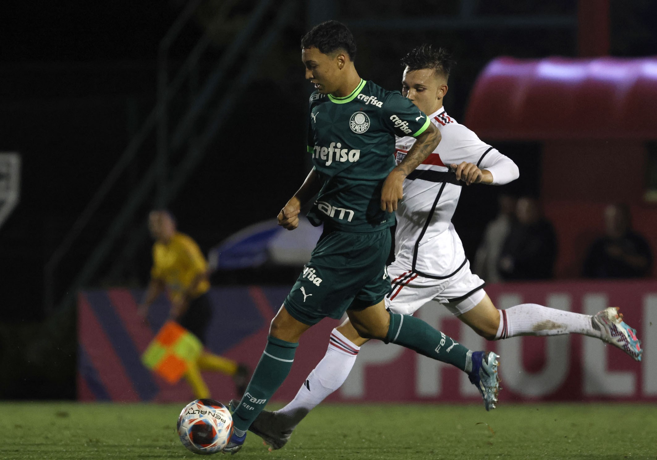 Palmeiras bate o São Paulo nos acréscimos e sai na frente na final do ...