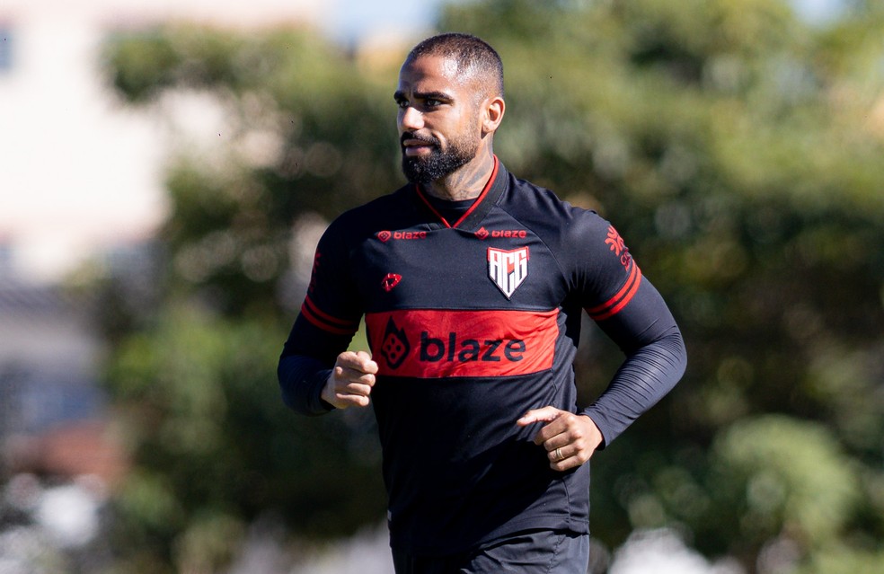 Netinho poderá ser inscrito após o fim do transfer ban