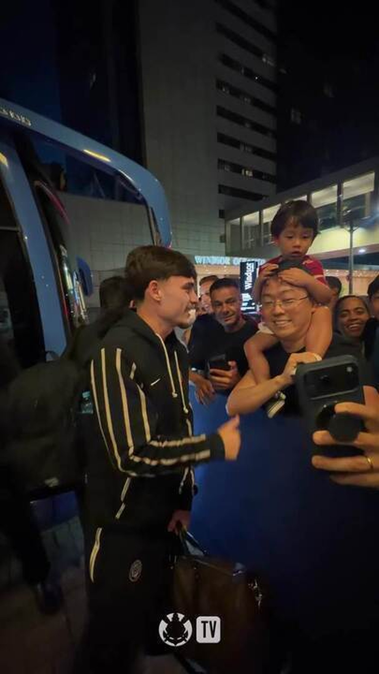 Corinthians relaciona Vitinho após cinco meses e chama Yago Melo