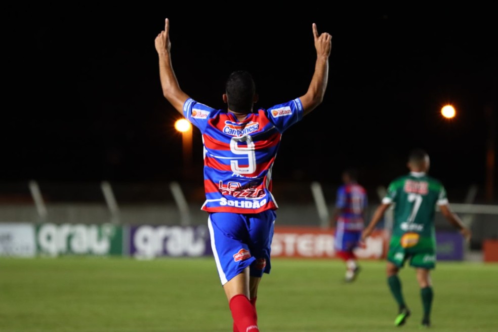 Se jogar contra o Ibis da empate 0x0 : r/futebol