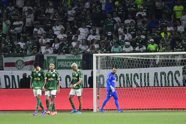 Falta de Capricho e Sorte: Análise de Weverton sobre Eliminação na Libertadores