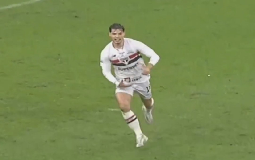 STJD absolve Bobadilla de denúncia por gesto obsceno em Corinthians x São Paulo