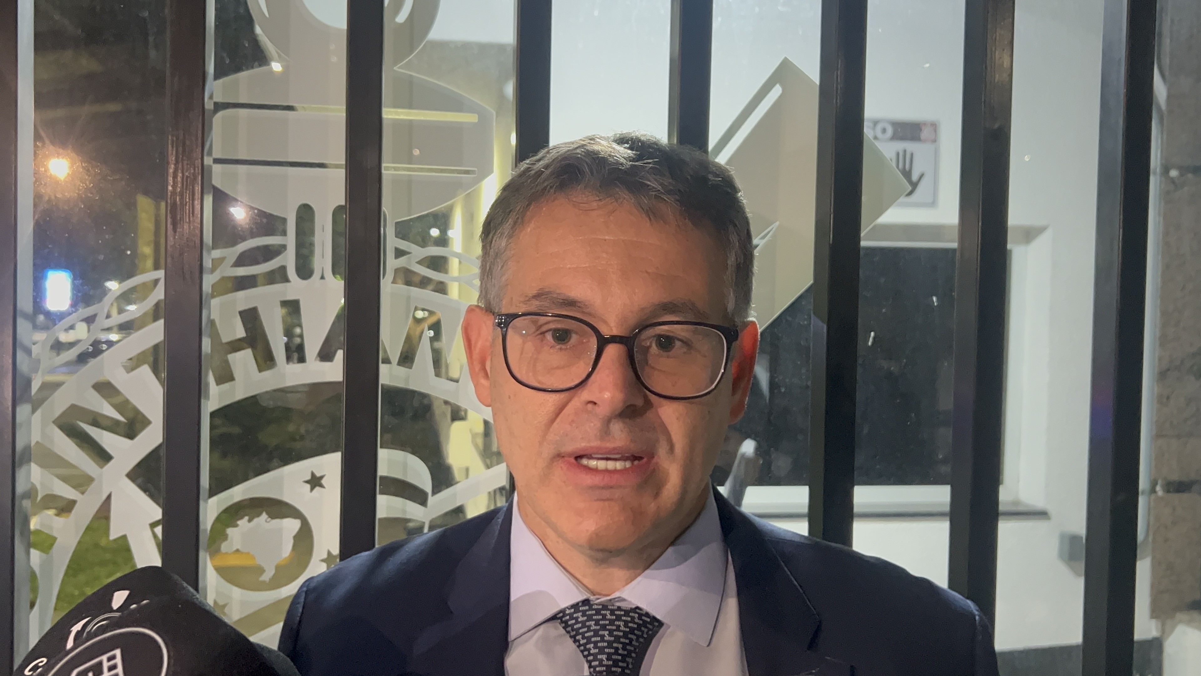 Vice-presidente do Corinthians comenta vídeo de Memphis: "Cargos precisam ser respeitados"