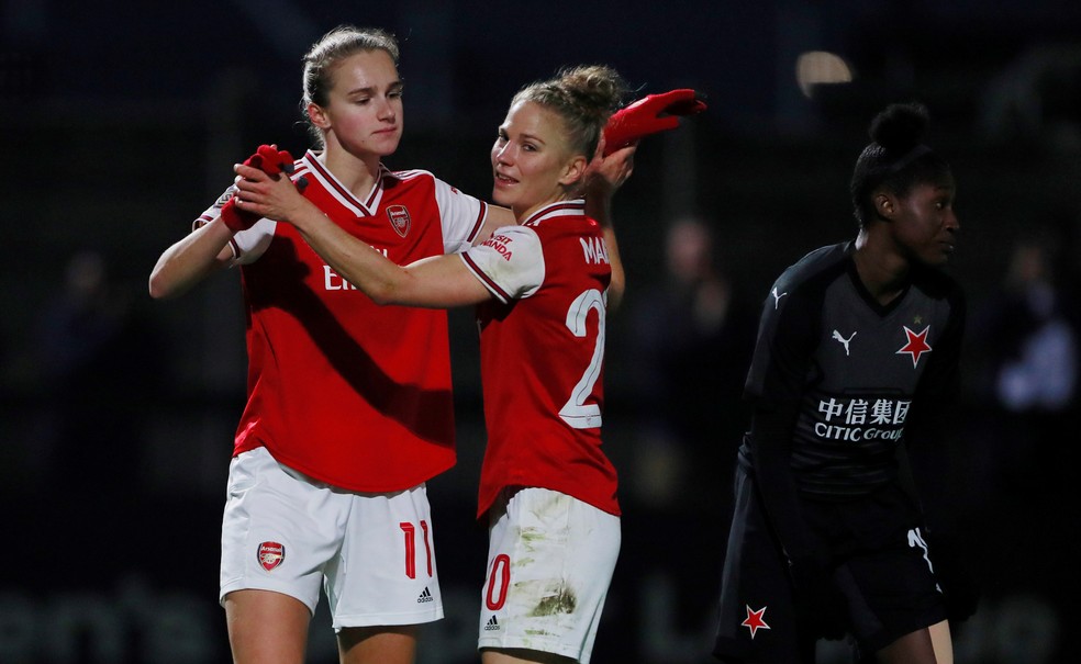 Com dois hat-tricks, Arsenal goleia Slavia Praga por 8 a 0 nas oitavas da  Liga dos Campeões feminina, liga dos campeões