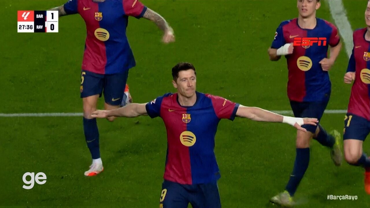 Koundé vai para o banco no Barcelona após atraso em reunião; entenda